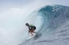 Caitlin Simmers, of the United States, surfs during the first round of the 2024 Summer Olympics surfing competition Saturday, July 27, 2024, in Teahupo'o, Tahiti. (AP Photo/Gregory Bull)