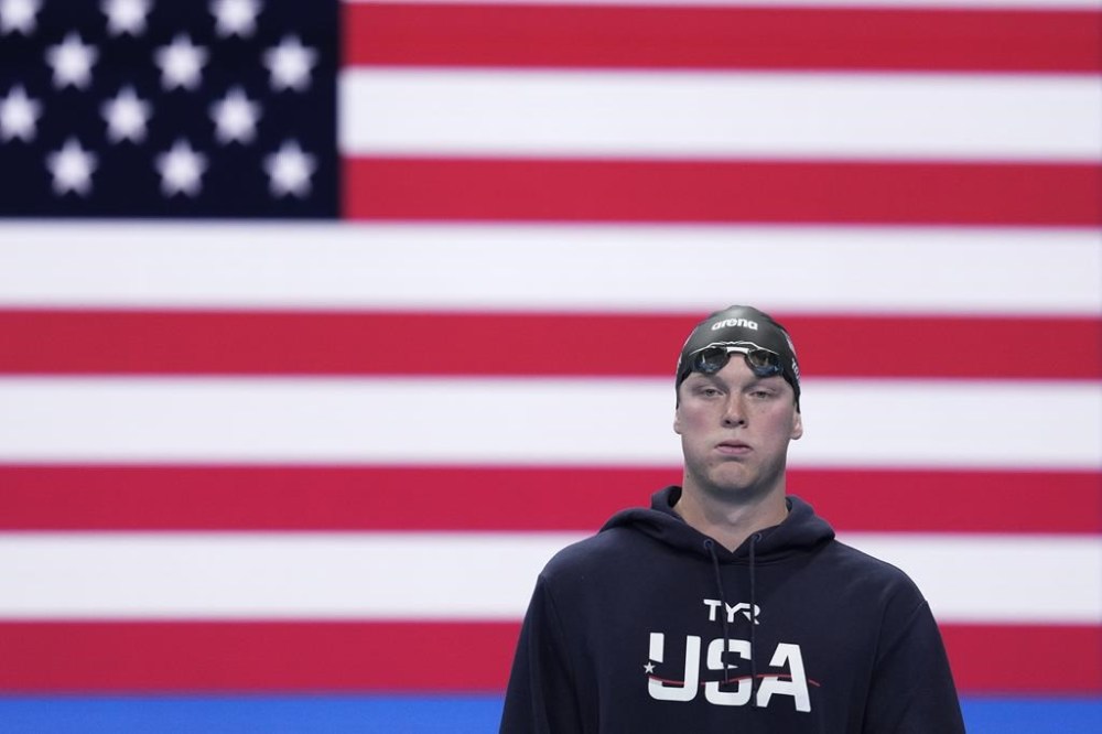 Luke Hobson, of the United States, prepares for his men's 200-meter freestyle final at the 2024 Summer Olympics, Monday, July 29, 2024, in Nanterre, France. (AP Photo/Bernat Armangue)