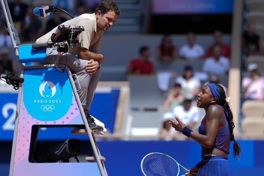 Coco Gauff of United States argues with umpire during her women's singles third round match against Donna Vekic of Croatiathe, at the 2024 Summer Olympics, Tuesday, July 30, 2024, at the Roland Garros stadium in Paris, France. (AP Photo/Andy Wong)