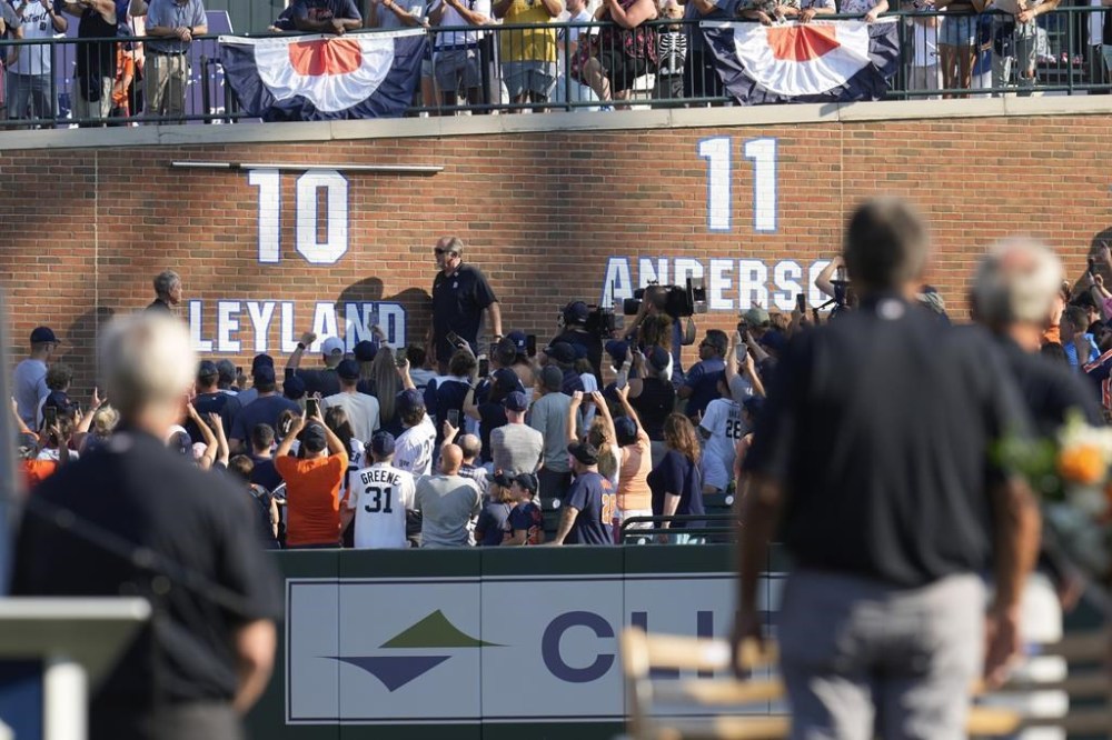 Former Detroit Tigers Hall of Fame manager Jim Leyland is honored with his number 10 being retired before a baseball game between the Detroit Tigers and Kansas City Royals, Saturday, Aug. 3, 2024, in Detroit. (AP Photo/Paul Sancya)