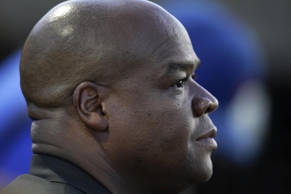 FILE - Former Chicago White Sox player Frank Thomas watches during a baseball game between the Chicago Cubs and Cincinnati Reds at the Field of Dreams movie site Aug. 11, 2022, in Dyersville, Iowa. (AP Photo/Charlie Neibergall, File)