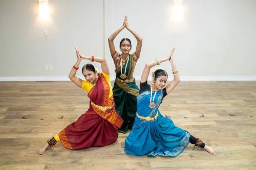 BROOK JONES / FREE PRESS
                                From left: Bharatanatyam dancers Harsha Blumer, Ragavi Noel and Mayura Manivasan
