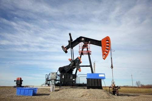 Tyler Clarke / Brandon Sun files 
                                A pump jack west of Virden. The province of Manitoba has three petroleum inspectors on staff to monitor more than 4,000 producing wells and 5,000 kilometres of active pipelines.