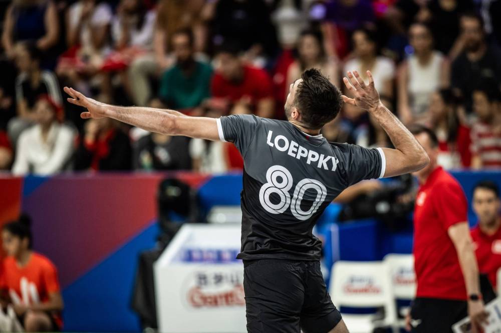 VOLLEYBALL WORLD
Canada depends on Eric Loeppky’s highly effective spin serve.