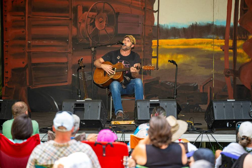NIC ADAM / FREE PRESS
Possessed by Paul James performs at the Spruce Hollow stage at the Winnipeg Folk Festival Friday afternoon.