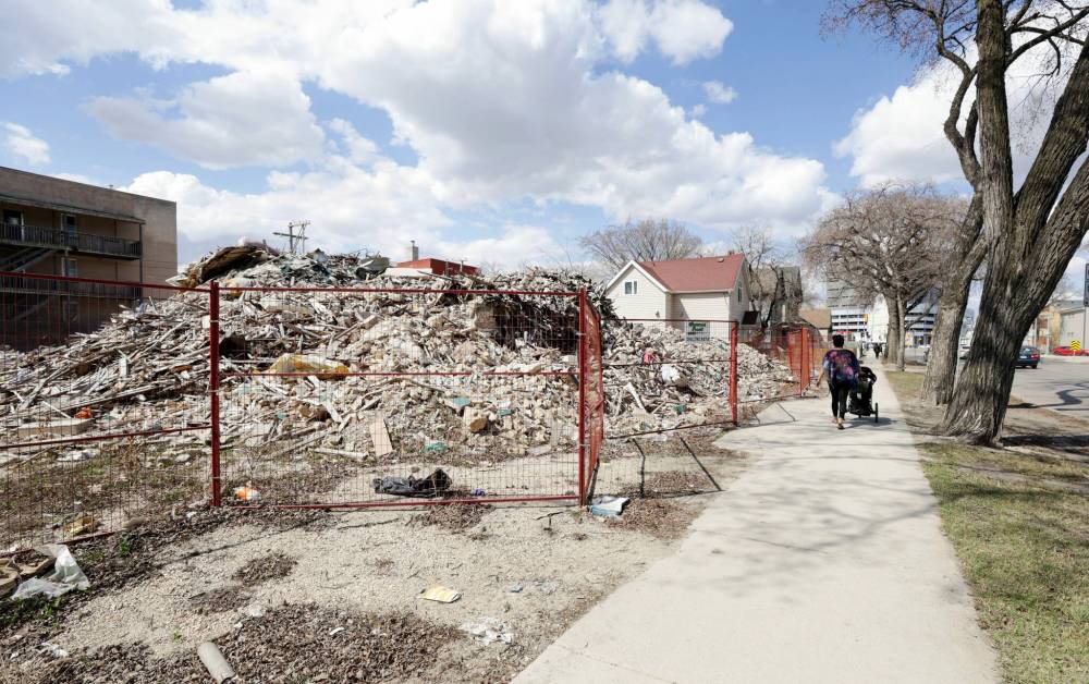 RUTH BONNEVILLE / FREE PRESS FILES
After more than two years, work to clear the rubble left from a fire at 694 Sherbrook St. is set to begin next week.
