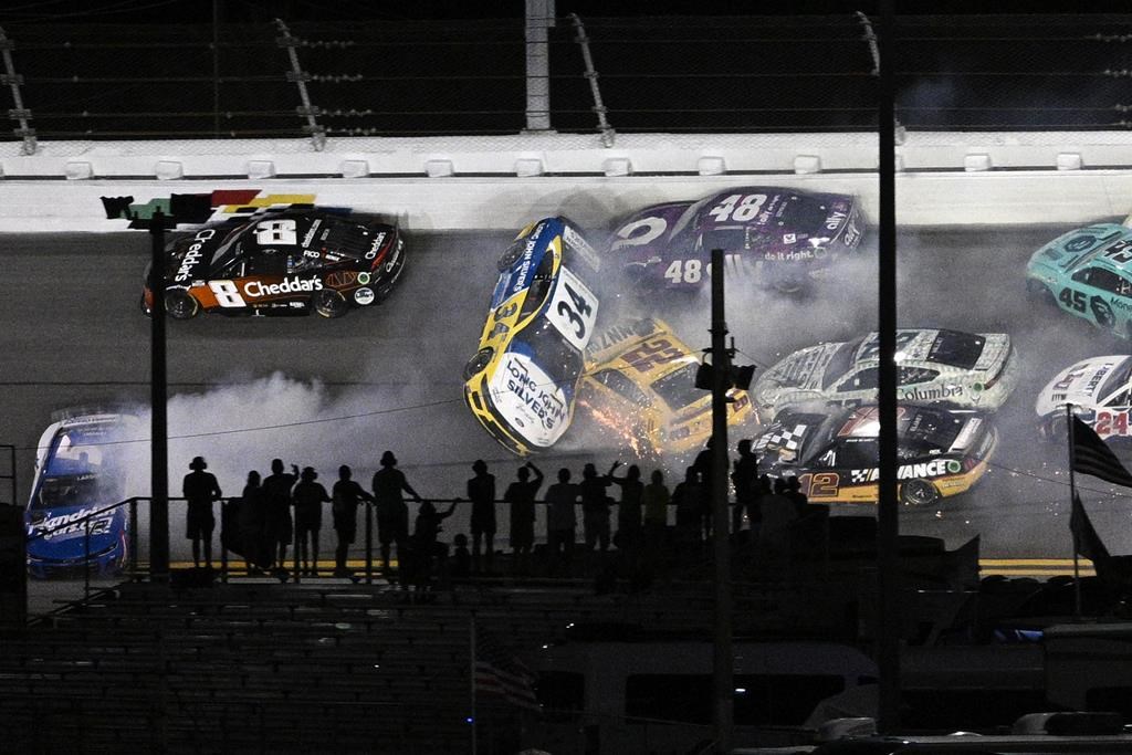 ハリソン・バートンがデイトナでの激しいNASCARカップレースに勝利し、誰も予想していなかったプレーオフ出場権を獲得 – ウィニペグ・フリー・プレス