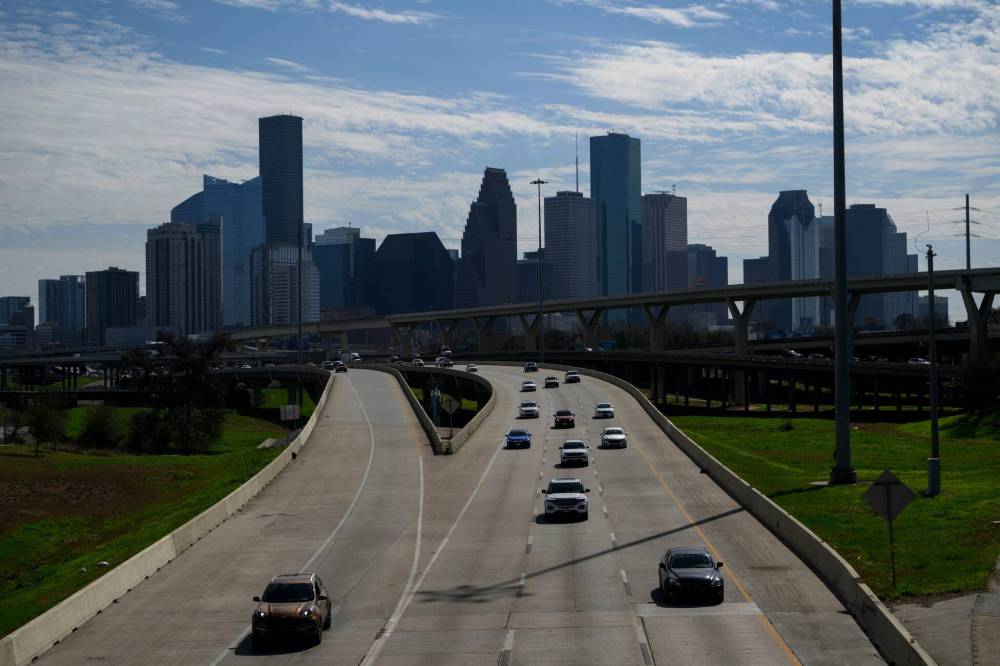 Callaghan O’Hare / FREE PRESS
The skyline of Houston is seen on Feb. 14 in Houston, Texas. Houston has had significant success in getting people who were once homeless into housing, but is its system right for Winnipeg?