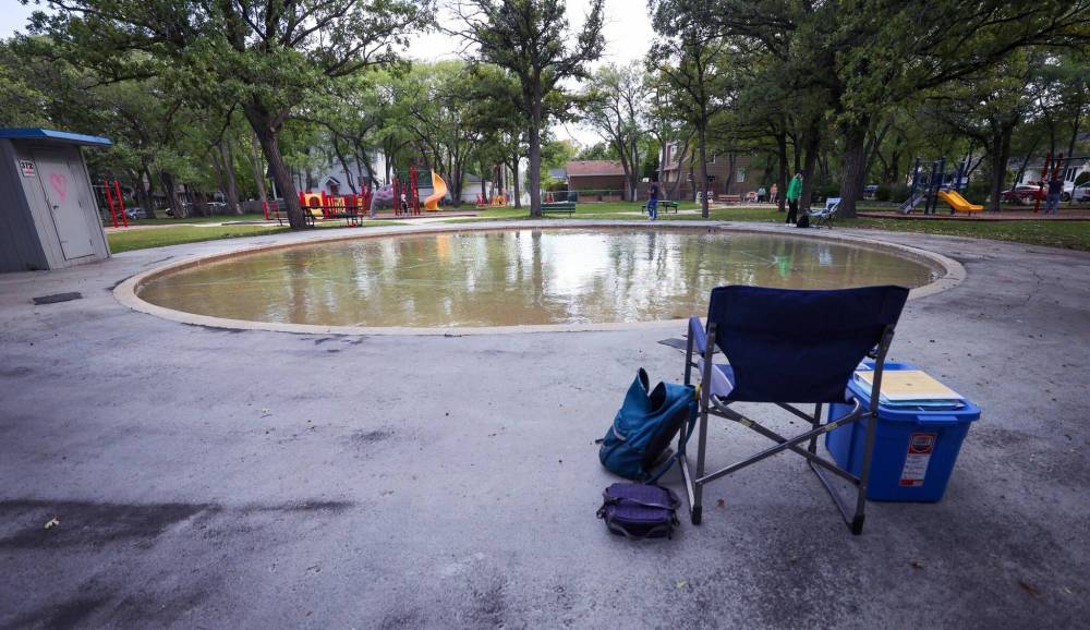 RUTH BONNEVILLE / WINNIPEG FREE PRESS FILES
Just six wading pools operated by the city are set to remain open until Labour Day.
