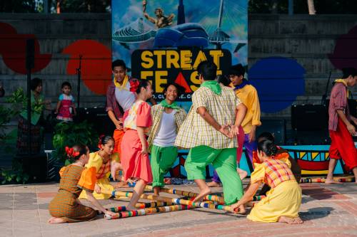 APRIL CARANDANG PHOTO
                                In addition to food vendors and a local craft market, the festival features cultural performances.