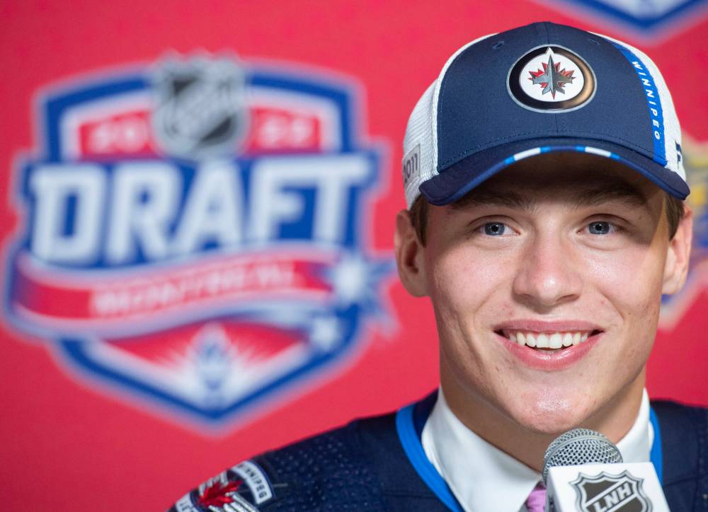GRAHAM HUGHES / THE CANADIAN PRESS FILES
Rutger McGroarty signed a three-year sntry-level contract with the Pittsburgh Penguins shortly after being traded.
