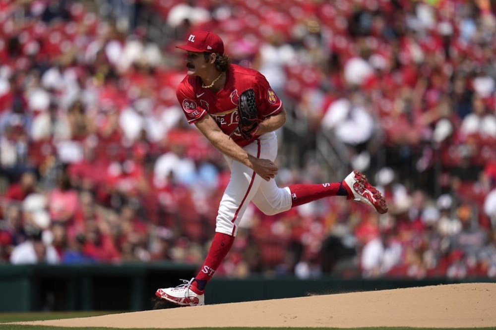 St. Louis Cardinals starting pitcher Miles Mikolas throws during the first inning of a baseball game against the Seattle Mariners Sunday, Sept. 8, 2024, in St. Louis. (AP Photo/Jeff Roberson)