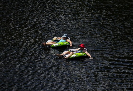 The Weather Network predicts that Canadians will see a slow transition into autumn. (Sean Kilpatrick / The Canadian Press files)
