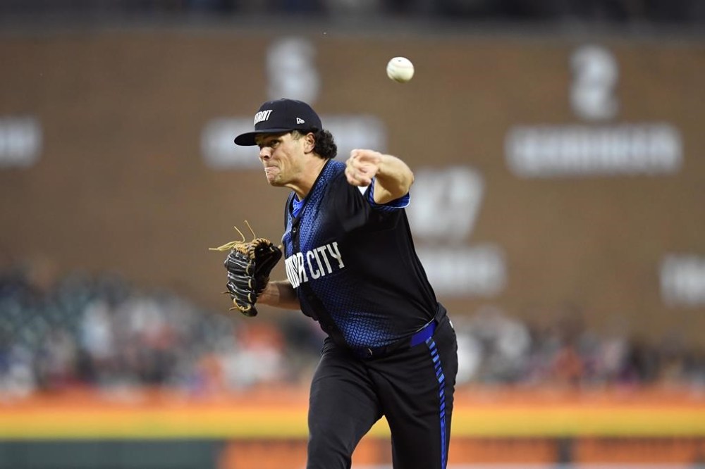 Detroit Tigers relief pitcher Brant Hurter throws against the Baltimore Orioles in the fifth inning of a baseball game, Friday, Sept. 13, 2024, in Detroit. (AP Photo/Jose Juarez)