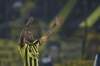 Maximiliano Olivera of Uruguay's Penarol, celebrates at the end of a Copa Libertadores quarter final second leg soccer match against Brazil's Flamengo at Campeon del Siglo Stadium in Montevideo, Uruguay, Thursday, Sept. 26, 2024. (AP Photo/Matilde Campodonico)
