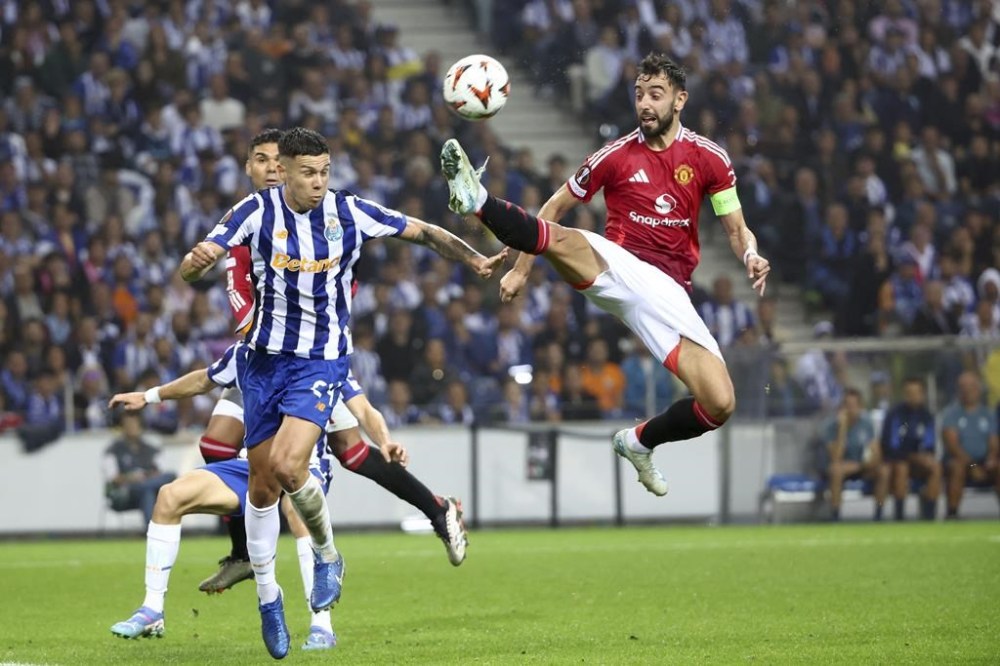 Man United captain Bruno Fernandes sent off for the 2nd game in a row