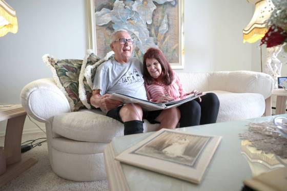 Mike and Lenore Didychuk met after both survived the collision of the W.S. Newton and Luana III on Lake Winnipeg in 1947. (Ruth Bonneville / Free Press)