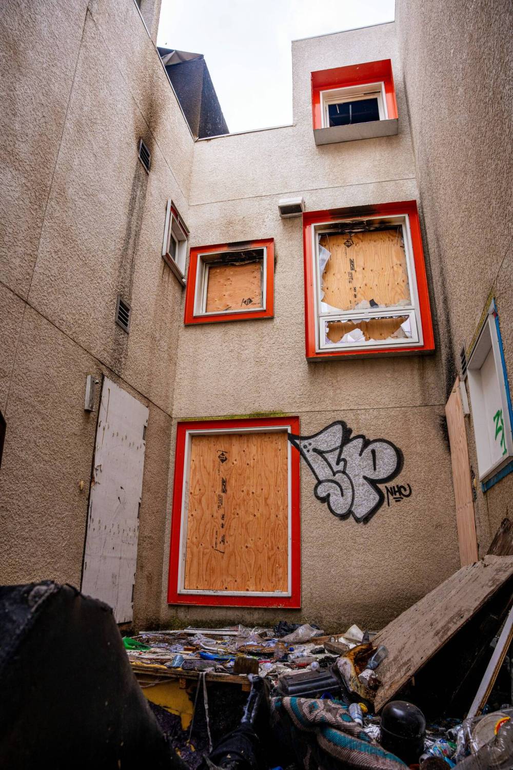 NIC ADAM / FREE PRESS
Boarded up, broken windows are a common site at Centre Village.