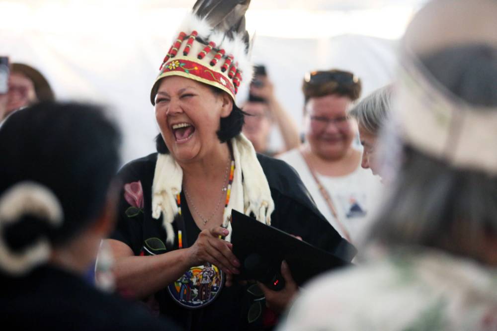 MATT GOERZEN / BRANDON SUN FILES
Assembly of Manitoba Chiefs Grand Chief Cathy Merrick takes the oath of office after being re-elected in July. Merrick died suddenly Friday.
