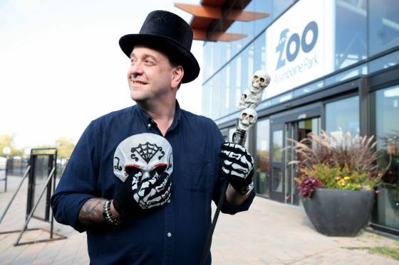 Jordon Lanthier usually stands near the entrance to the Assiniboine Park Zoo in full costume during Boo at the Zoo, greeting attendees as they enter. (Ruth Bonneville / Free Press)