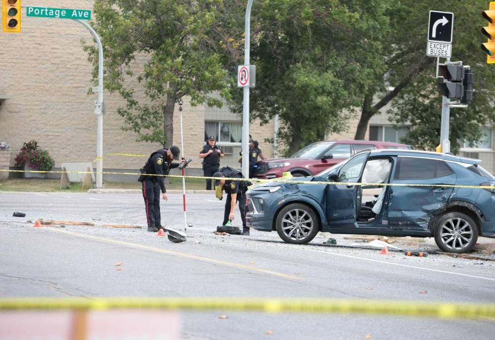 Ruth Bonneville / Free Press
                                A fatal crash on Portage Avenue near Bedson Street is under investigation.