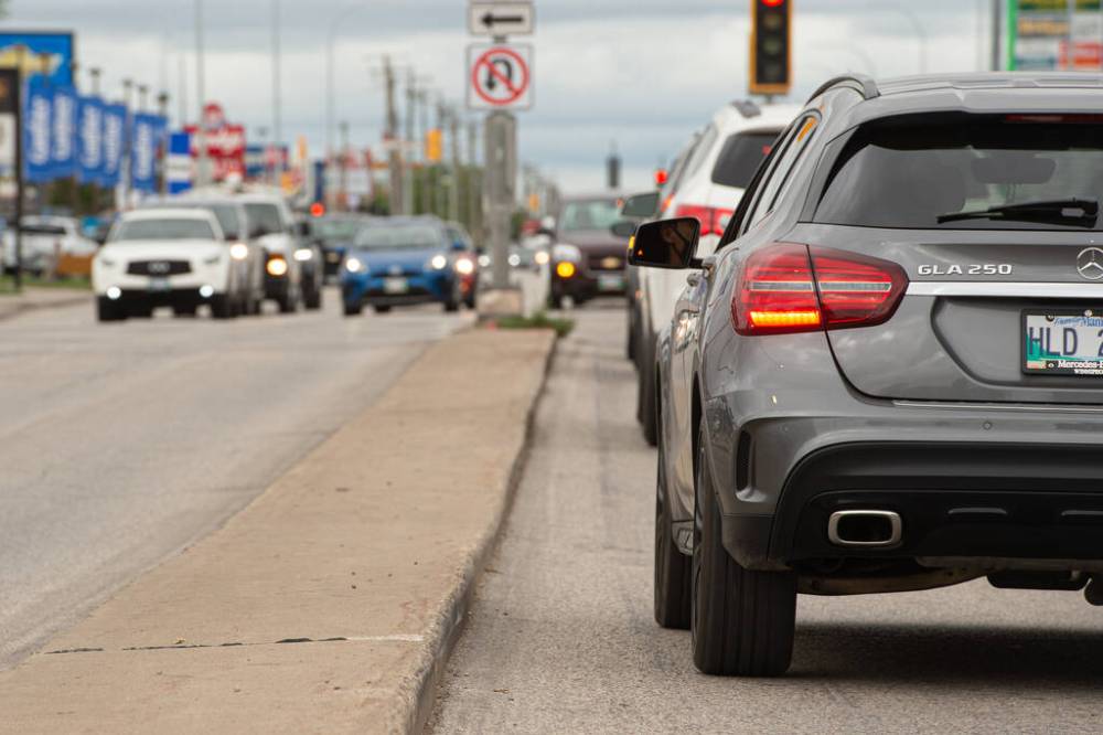 MIKE SUDOMA / Free Press Files
Looking north on McPhillips Street at rush hour: the north Winnipeg thoroughfare is in the Top 3 of MPI’s list of dangerous streets.