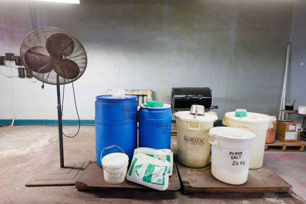 MIKE DEAL / FREE PRESS
Ingredients used in popcorn-making process.