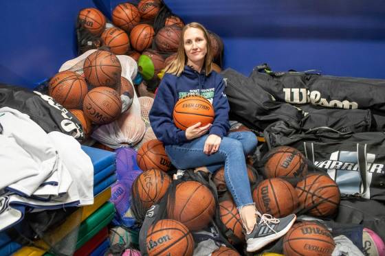 Carrissa Reyes is a coach in the Winnipeg Minor Basketball Association community league. (Brook Jones / Free Press)