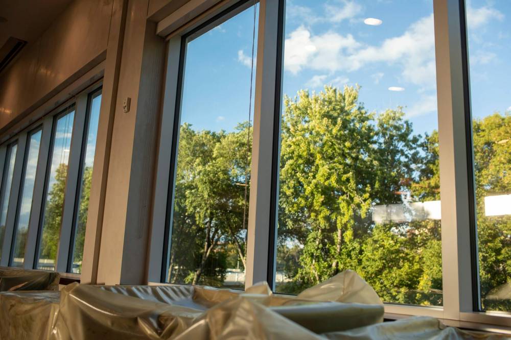 BROOK JONES / FREE PRESS
The event space at Shaarey Zedek’s renovations included the installation of windows that face the Assiniboine River.
