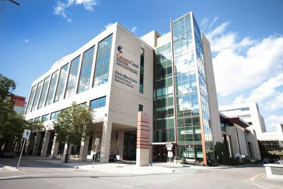 Doctors Manitoba wrote to oncologists and hematologists at CancerCare last Friday inquiring about working conditions. (Ruth Bonneville / Free Press)