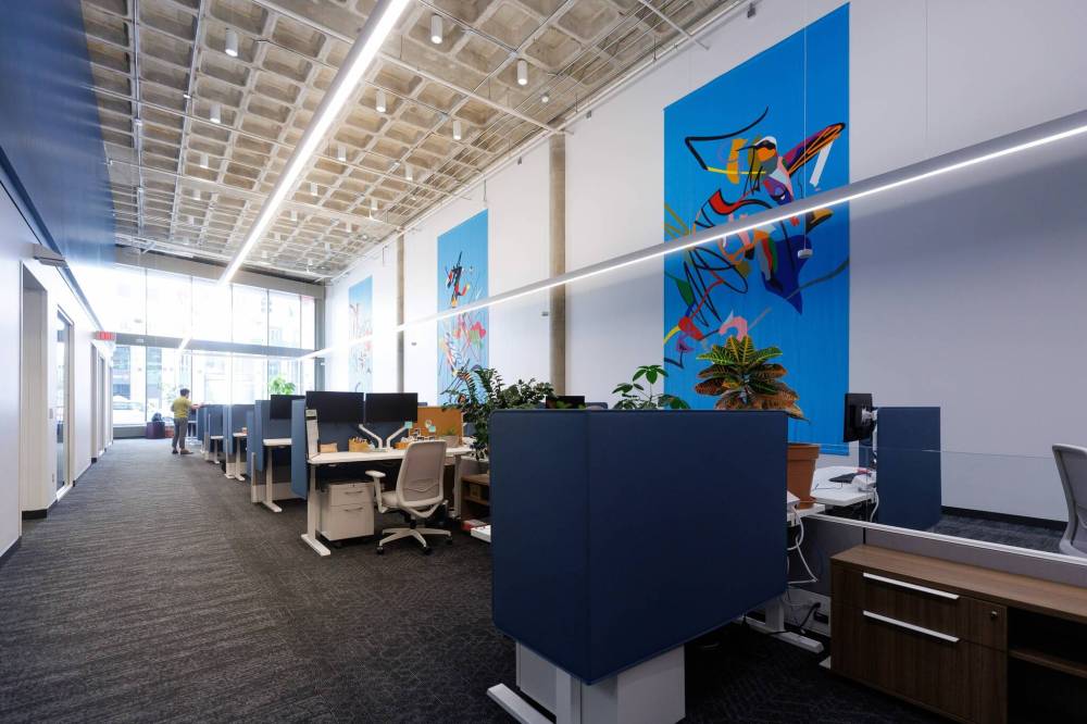 MIKE DEAL / FREE PRESS
The Winnipeg Chamber of Commerce, along with CentrePort, World Trade Centre Winnipeg and the Manitoba Environmental Industries Association, moved into new offices at 200 Portage Ave. that overlook Portage and Main.