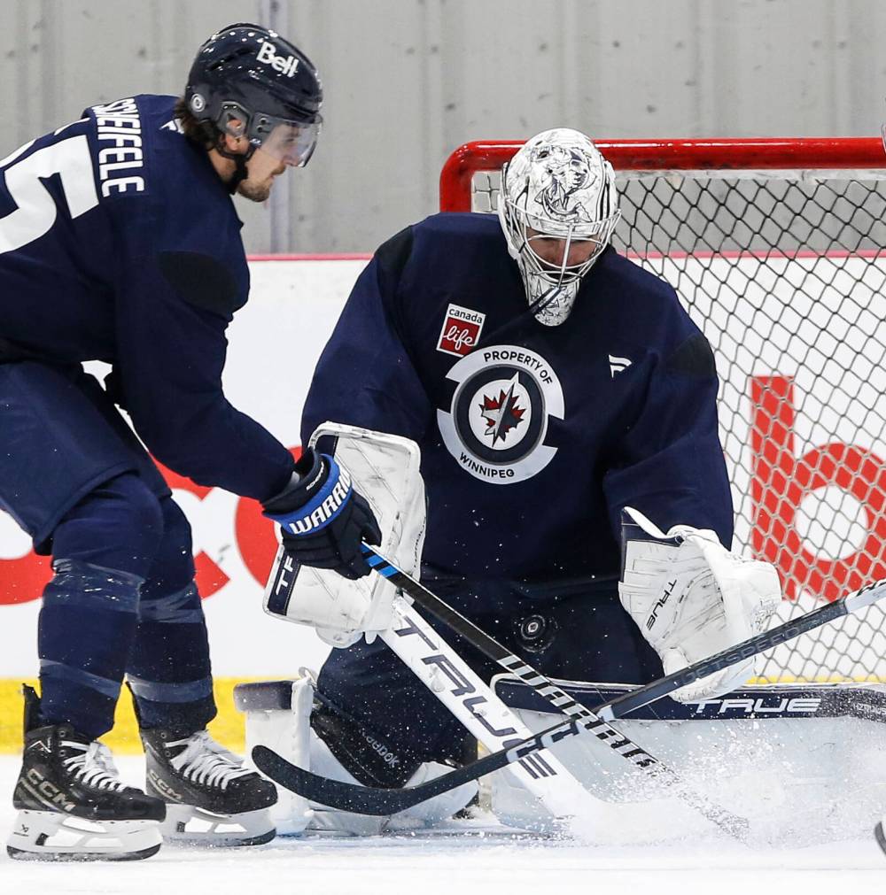 JOHN WOODS / THE CANADIAN PRESS FILES
Hellebuyck won the Vezina trophy for the second time in his career last season.