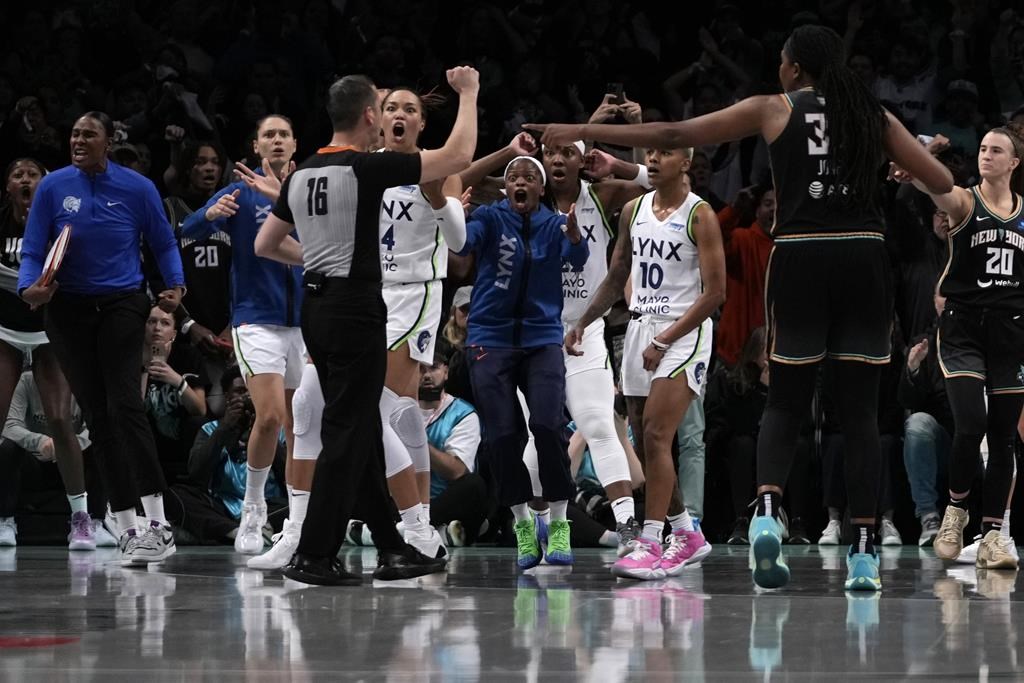 Minnesota team reaches 7-2 record without injured player