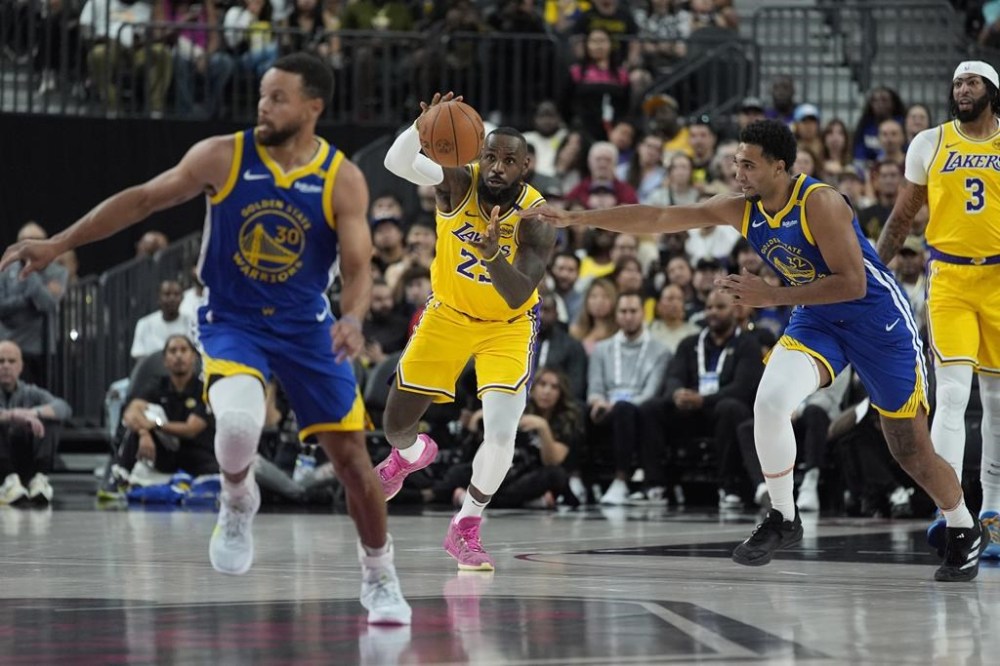 Lakers’ annual preseason game in Las Vegas brings enthusiasm to