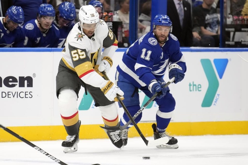 Kucherov scores with 55 seconds to play as Lighting rally for 43 win