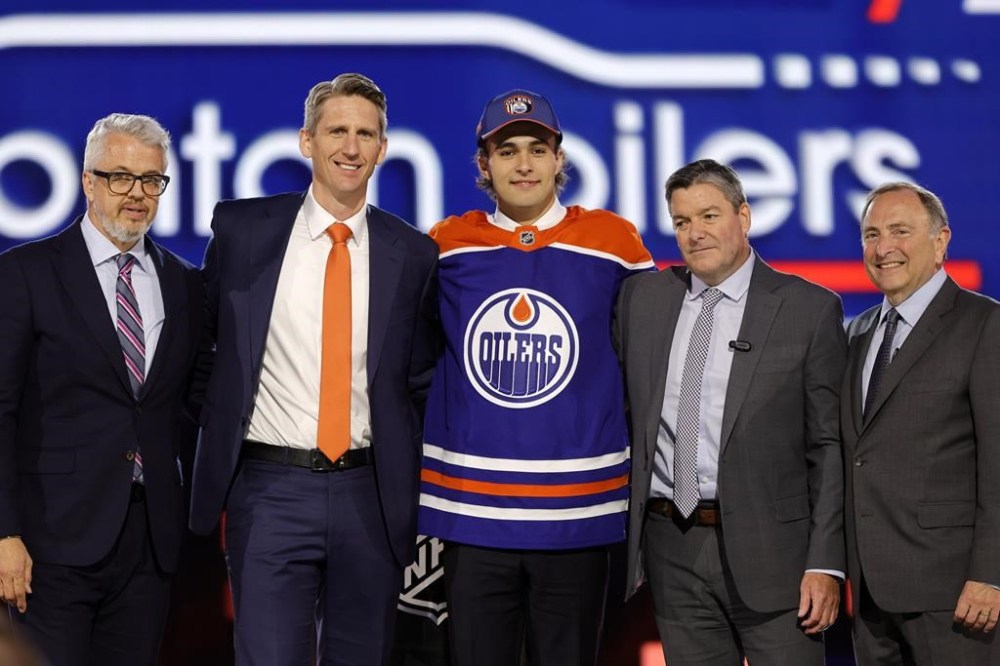 Edmonton Oilers sign firstround pick Sam O’Reilly to threeyear entry