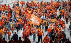 JOHN WOODS / FREE PRESS
People gather for Truth And Reconciliation Day or Orange Shirt Day in Manitoba as they walk down York Ave in Winnipeg Monday, September 30, 2024.  

Reporter: tyler