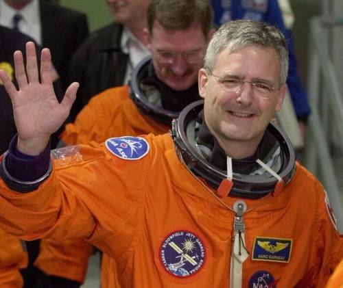 Chris O&rsquo;Meara / The Canadian Press files
                                In this November 2000 photo, Garneau is seen heading to the Kennedy Space Centre launch pad for his third and final space flight aboard NASA&rsquo;s space shuttle Endeavour.