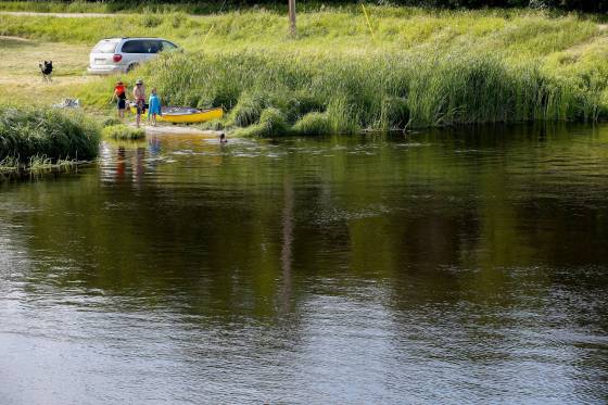 In January 2023, cottage owner Aliza Delwar sought a judicial review of the province approving the town of Beausejour’s plan to upgrade its water system using a “reverse osmosis” purification process. (John Woods / Free Press files)