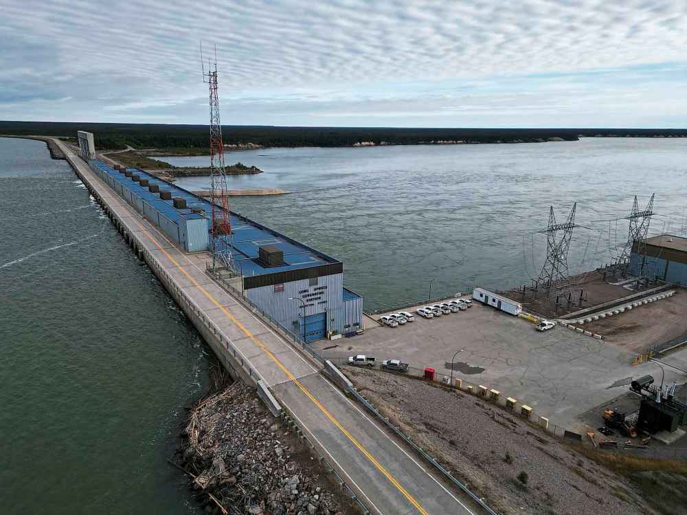 Manitoba Hydro's Long Spruce Generating Station on the Nelson River northeast of Gillam, Manitoba. (Tim Smith / The Narwhal)