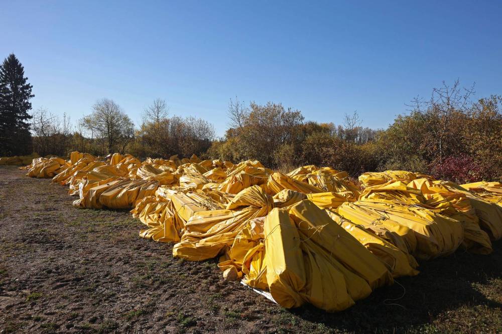The underwater curtain that was briefly used this summer in an attempt to contain zebra mussels in Clear Lake sits near Boat Cove. (Brandon Sun files)