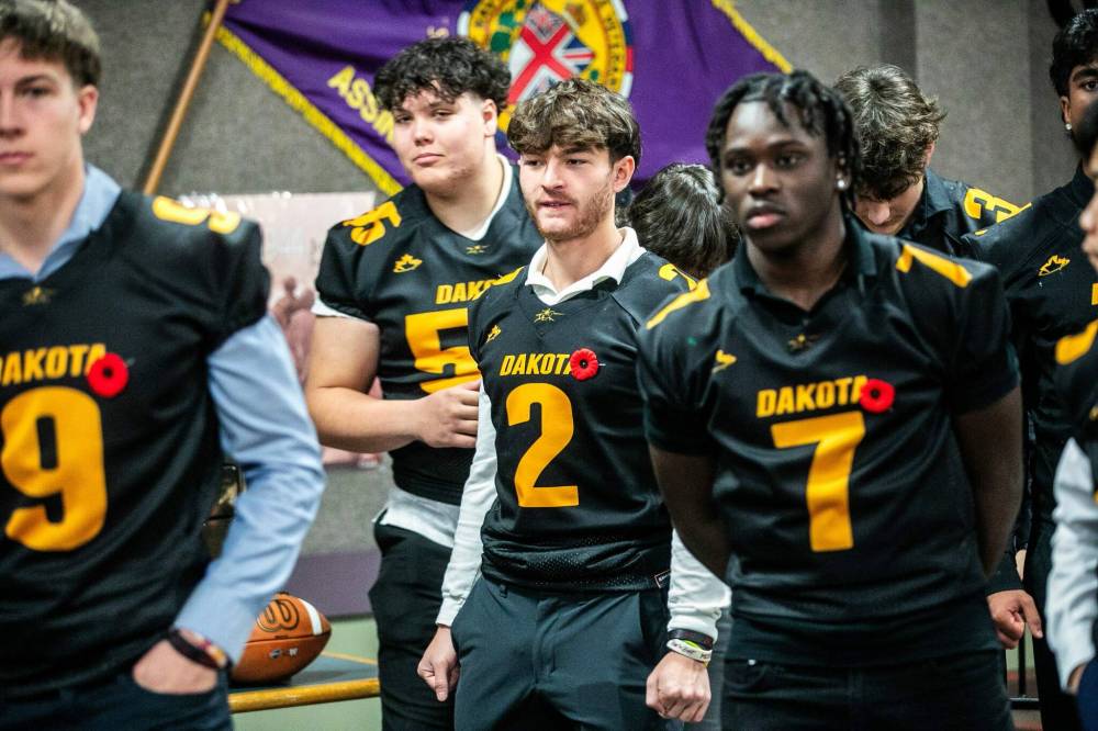 MIKAELA MACKENZIE / FREE PRESS
Dakota Collegiate quarterback Rogan Vergata will lead the Lancers offence Thursday when they face the Oak Park Raiders in the AAAA high school football provincial championship game.