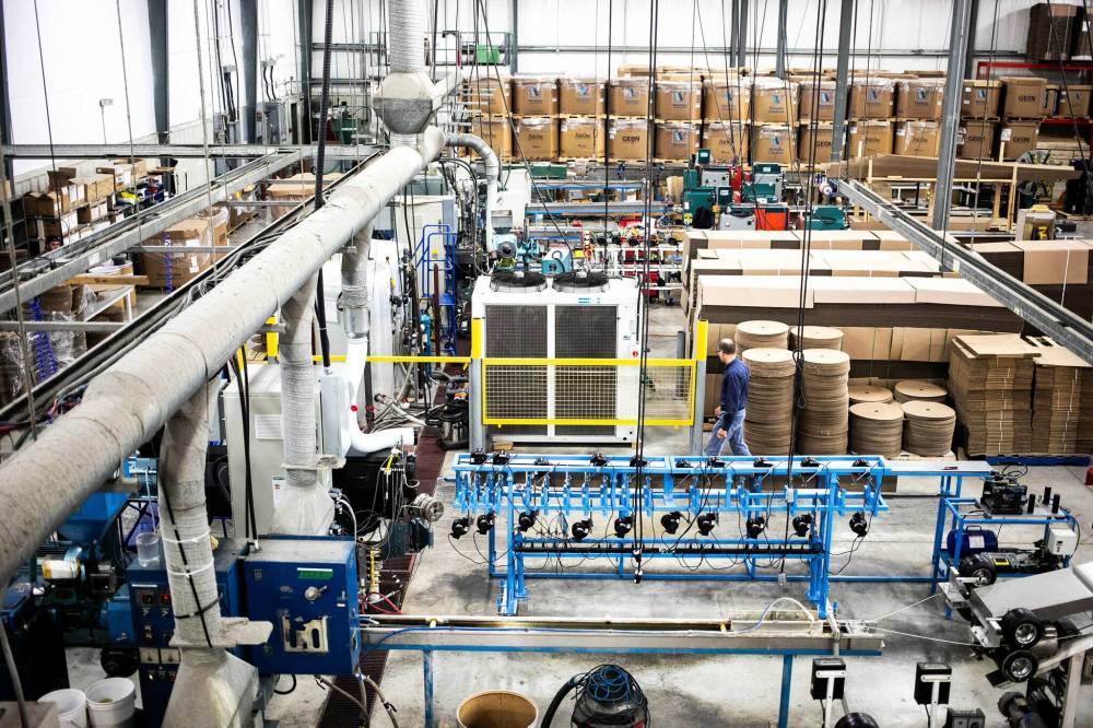 MIKAELA MACKENZIE / FREE PRESS
The plastic extrusion section of Gateway Group, a manufacturer in the publishing and bookbinding industry,