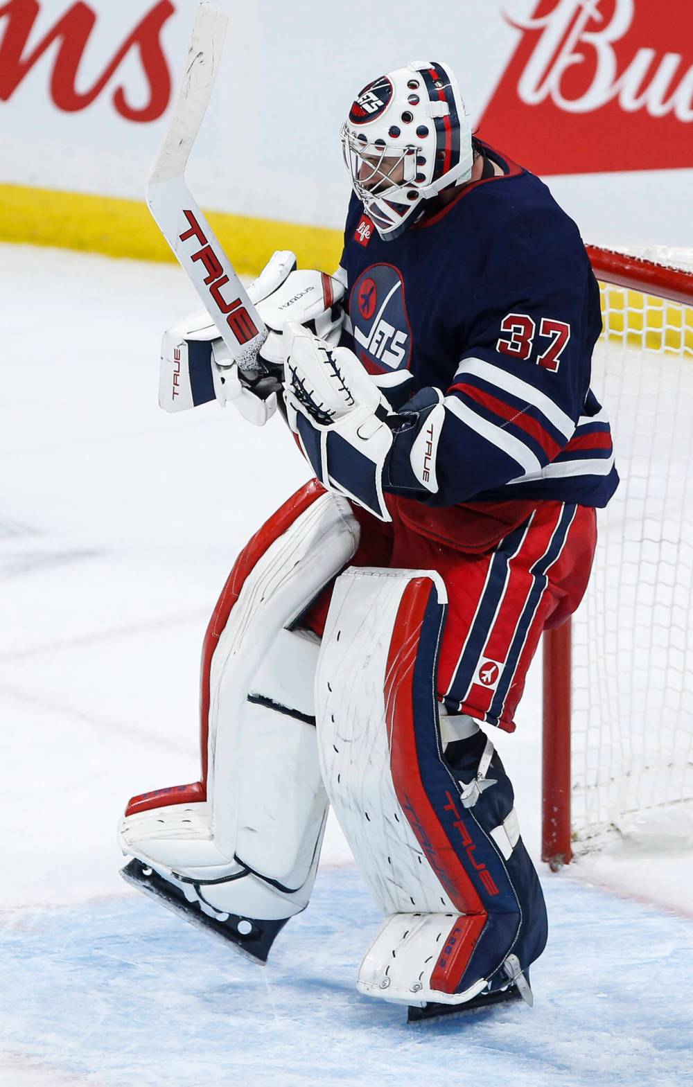 JOHN WOODS / THE CANADIAN PRESS
Winnipeg Jets goaltender Connor Hellebuyck celebrates his shutout against the Colorado Avalanche Thursday night. He is expected to be in the net again on Saturday against the visiting Dallas Stars.