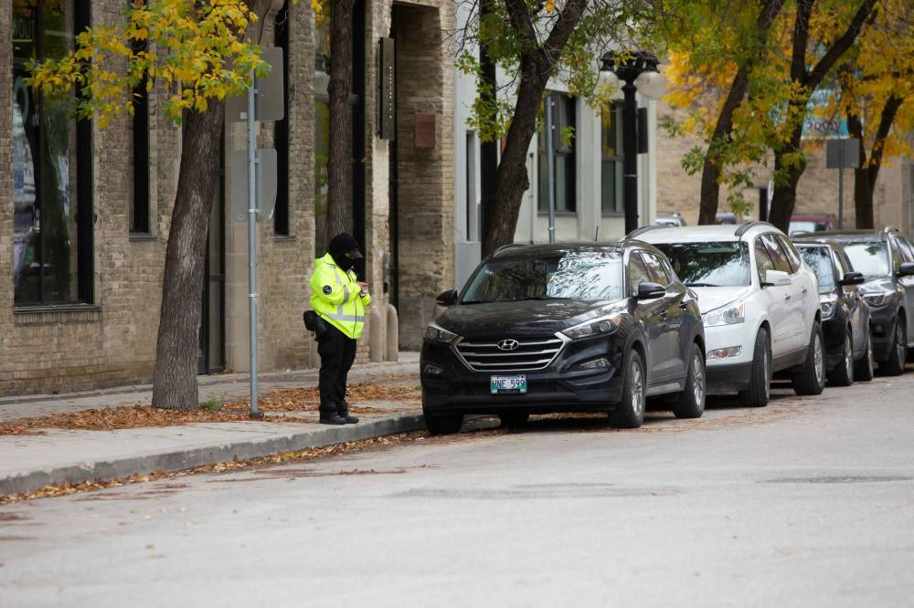 BROOK JONES / FREE PRESS FILES
Payment of Winnipeg Parking Authority tickets will still be required even in the event of a Canada Post strike.