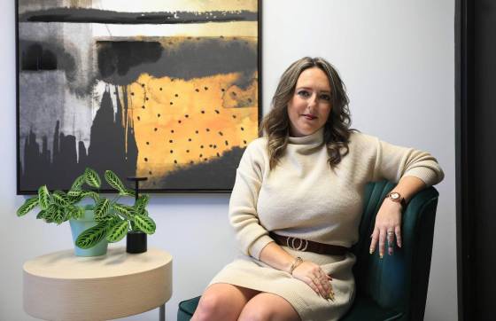 Shannon Foster began volunteering with the Manitoba FASD Coalition in 2014 and is now a board member. (Ruth Bonneville / Free Press)