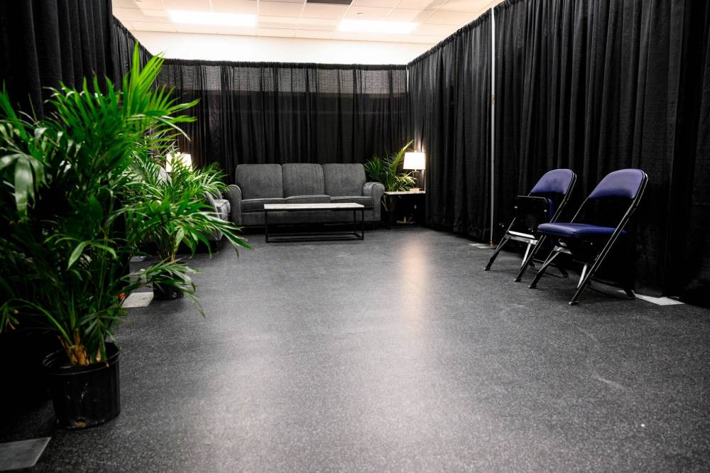 MIKE SUDOMA / FREE PRESS 
                                A hockey dressing room is converted into a green room in advance of Springsteen’s show Wednesday night.