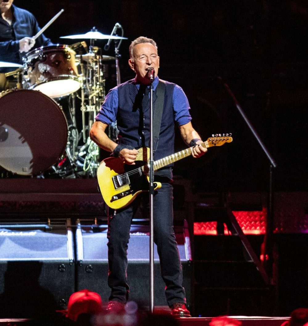 MIKAELA MACKENZIE / FREE PRESS
  Bruce Springsteen performs for a sold-out crowd at Canada Life Centre on Wednesday.
