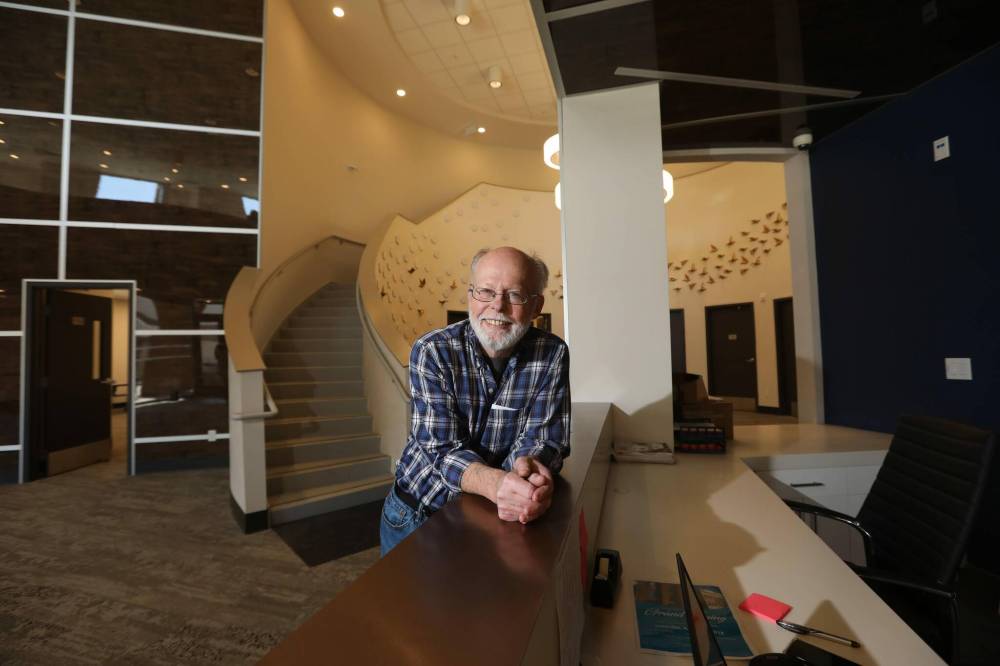 RUTH BONNEVILLE / FREE PRESS FILES
Jim Silver, professor emeritus of urban and inner-city studies at the University of Winnipeg, submitted a three-page letter to the province as part of consultations on a new five-year plan to get more Manitobans out of poverty.
