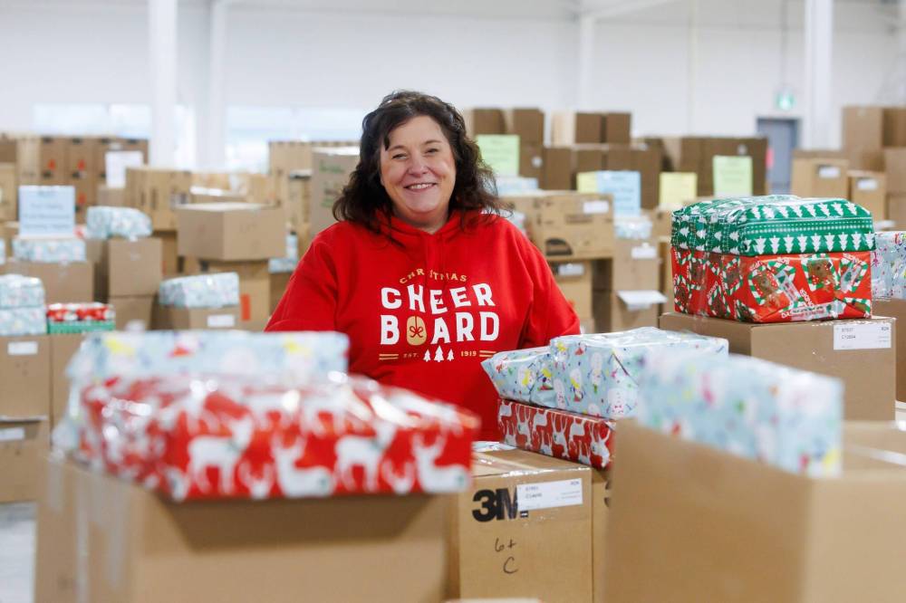 MIKE DEAL / FREE PRESS
Shawna Bell, executive director of the Christmas Cheer Board, says the organization is budgeting for 20,500 hampers this year.
